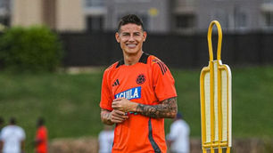 James demostró que “todo es mejor en familia” y compartió fotos exclusivas con sus hijos