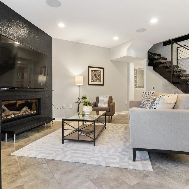 916 Latimer St, Philadelphia, PA
