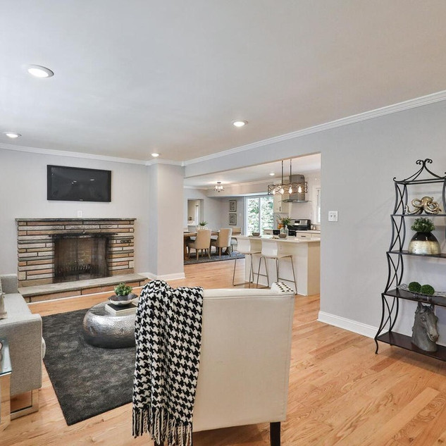 718 Fitzwatertown Rd, Willow Grove, PA