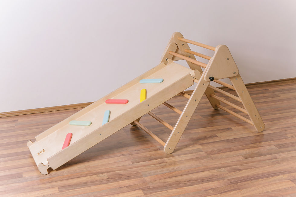 Küçük resim: Tırmanma Merdiveni, Rampa Kaydırak ve Oyun Küpü