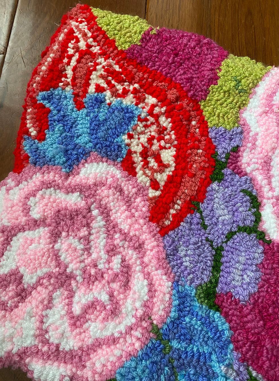 Thumbnail: vase wallhanging- pinks and blues