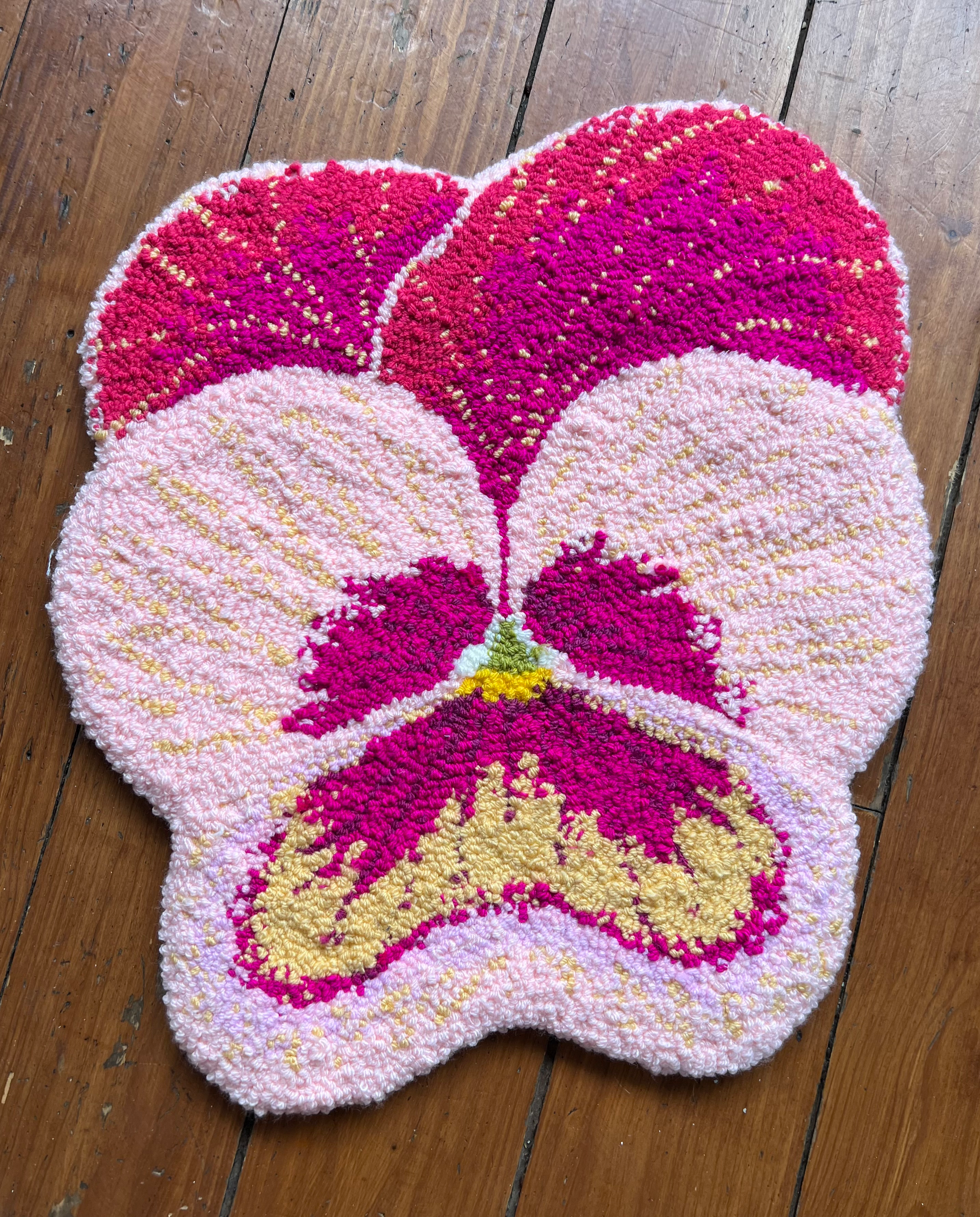 Bright Pink & Light Peach Pansy Wallhanging
