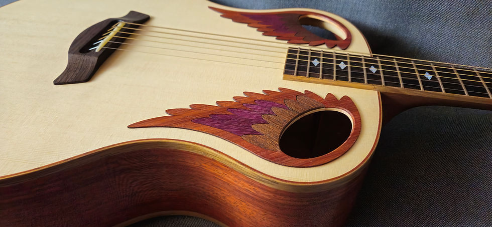 Miniaturbild: Grand auditorium custom shop