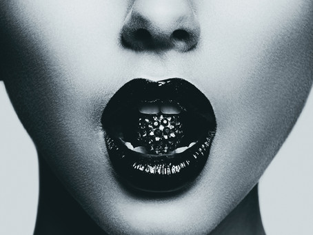 Kiss and Tell