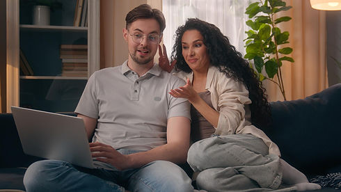 זוג בפגישת זום