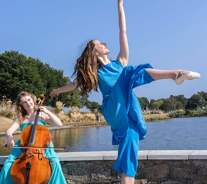 lios an usice cello dance.jpg