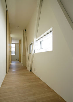 0701770018_SOUTHSIDE BLDG_2階_廊下.jpg