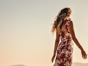 Peau sèche, terne, sensible ? Et si le secret de votre éclat se cachait au cœur de votre métabolisme ?