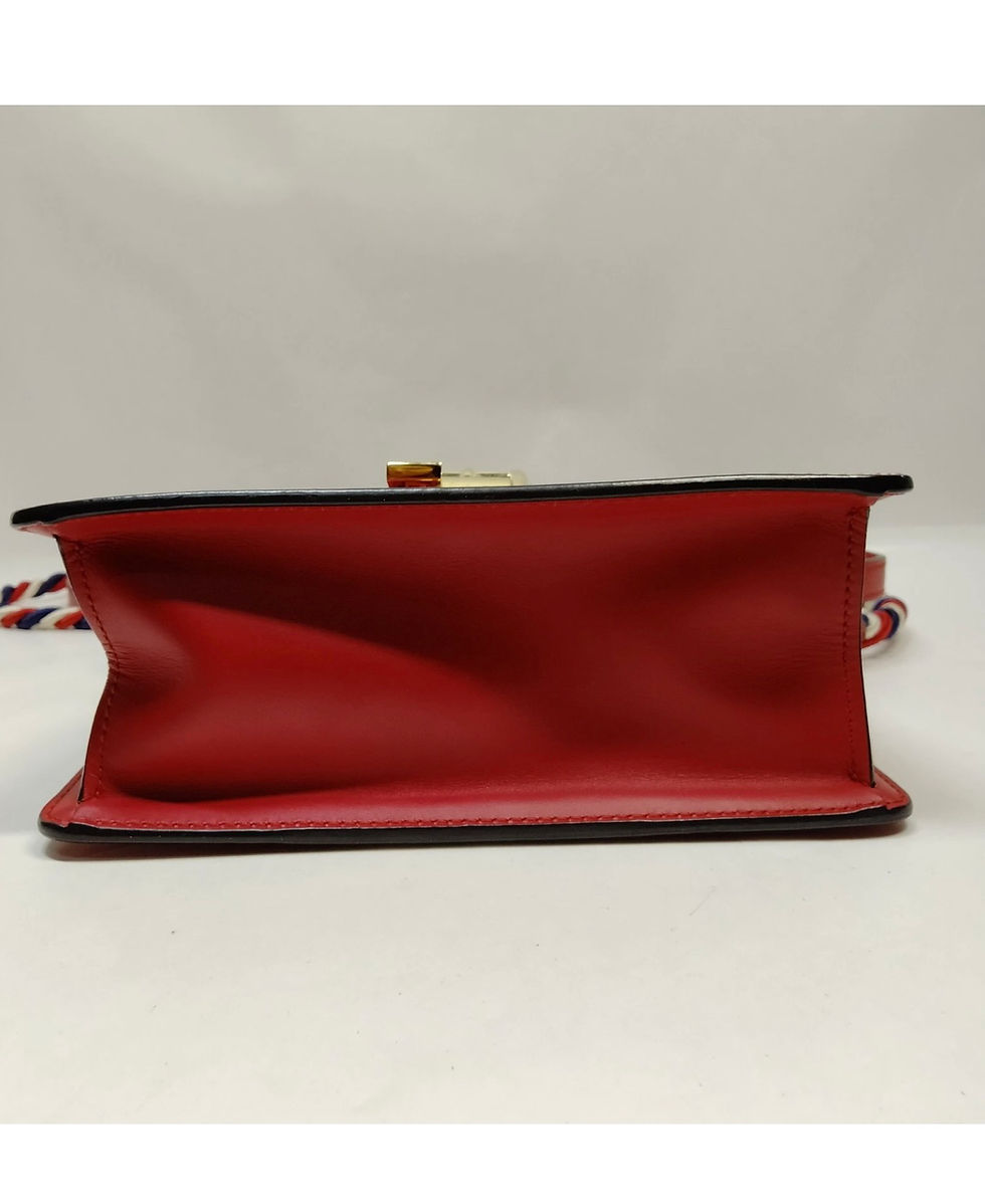 Thumbnail: Gucci Sylvie Top Handle Bag