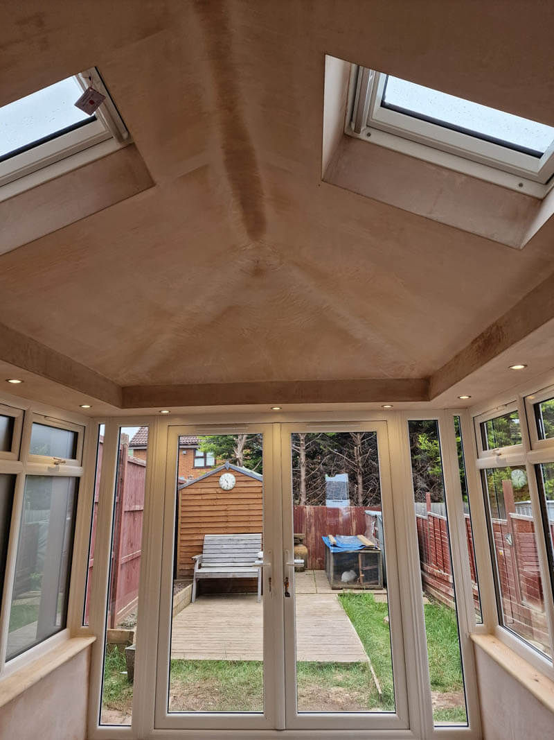 LED spotlights were installed, adding a modern touch and ensuring the room remained well-lit, even in the evenings