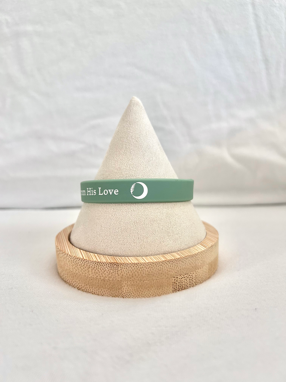 Thumbnail: Nothing Can Separate Us From His Love Wristband