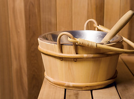 CS Wellness Regensburg - Deine Adresse für Wellness, Prävention und Massagen. Rückenmassage, Hot-Stone-Massage, Ganzkörpermassage, Fußreflexzonen, Honig-Zupf-Massage, Kopf-Nacken-Massage, Sportmassage, Aromaölmassage