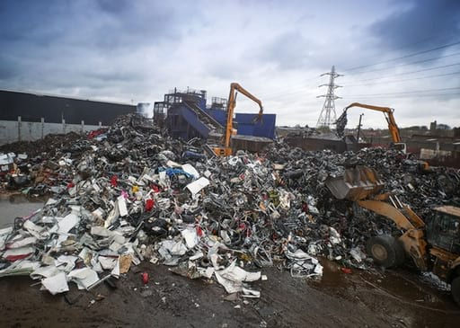 scrap-metal-cranes-working-reduced-512x365.jpg