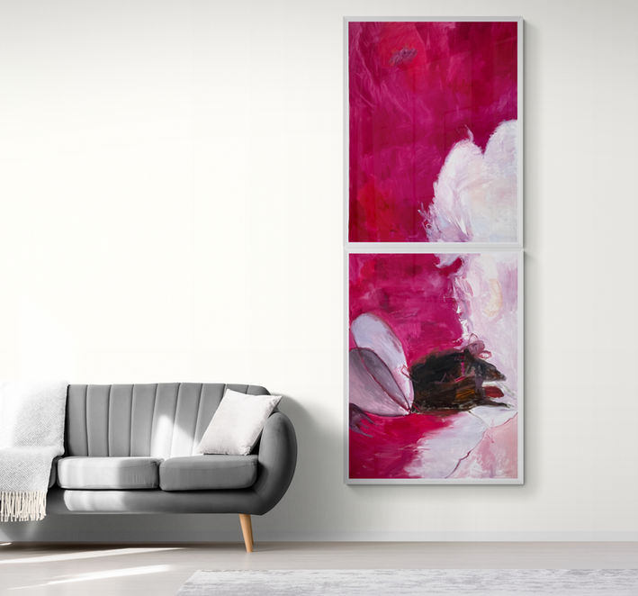 Large_living_room_flooded_with_natural_light.jpg
