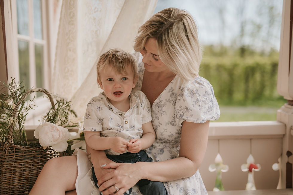 familie fotografering i naturlig lys