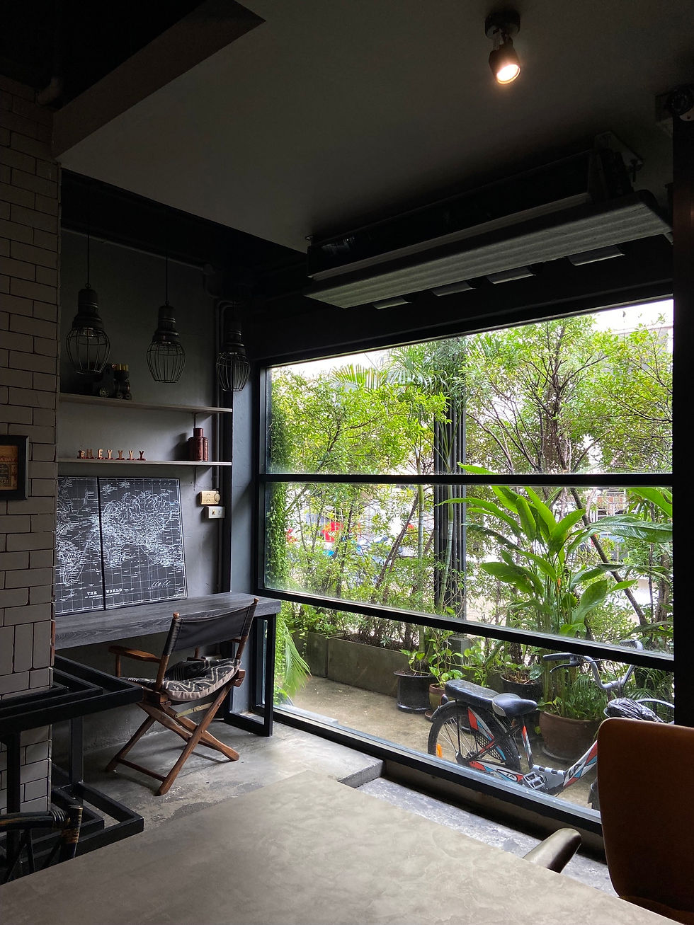 calm and cool during summer at heyyyy bangkok