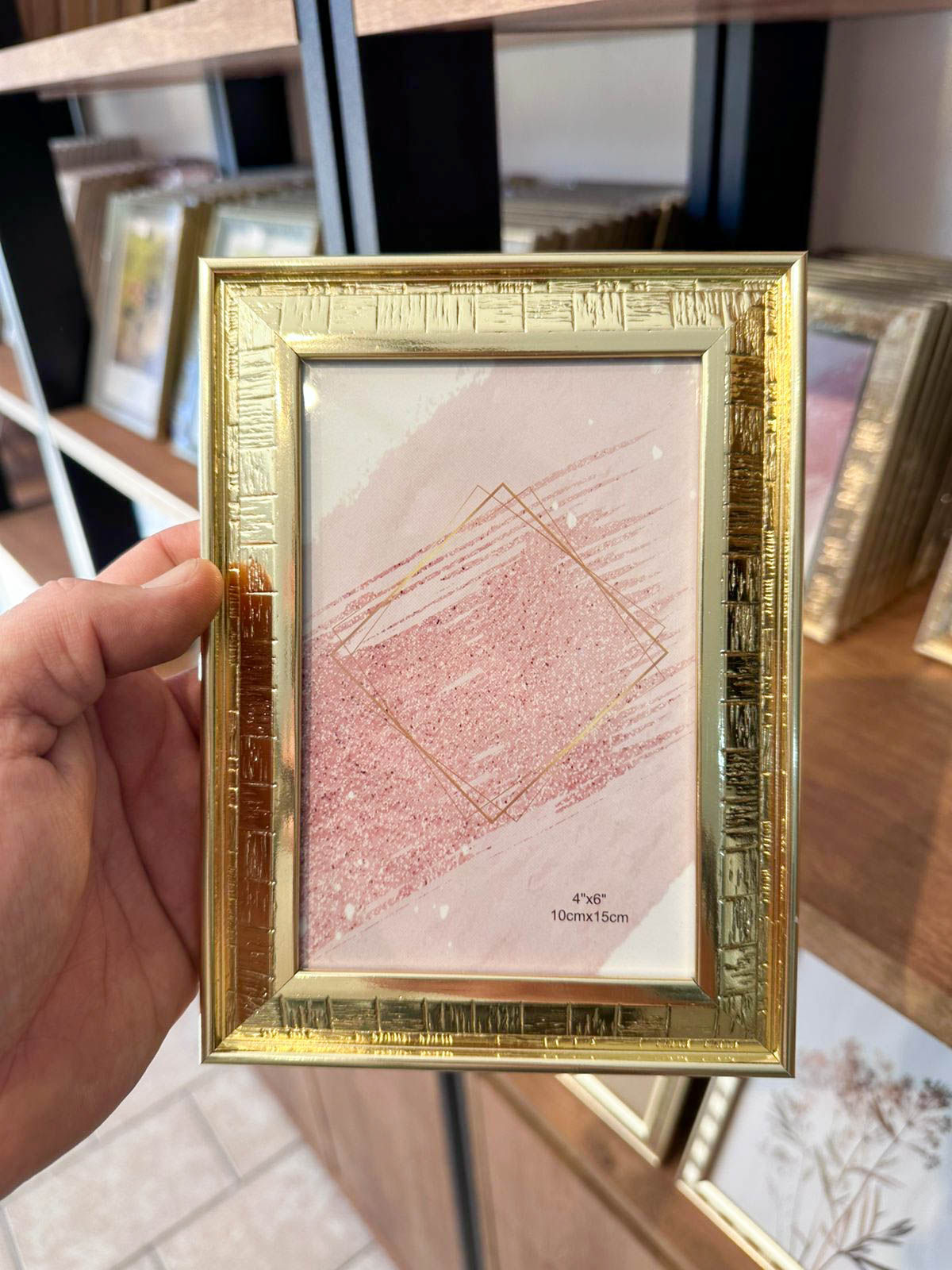 Porta retrato dourado linho 10x15cm