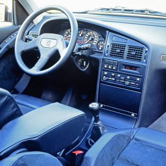 Peugeot 405 T16 Interior