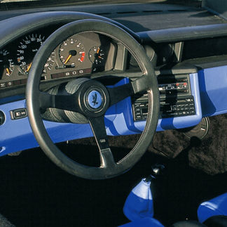 Isdera Commendatore