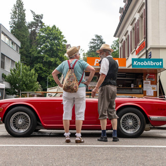 MG an Wald rollt