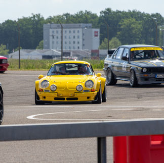 Alpine A110 beim Vintage Racing an der Klassikwelt Bodensee 2025