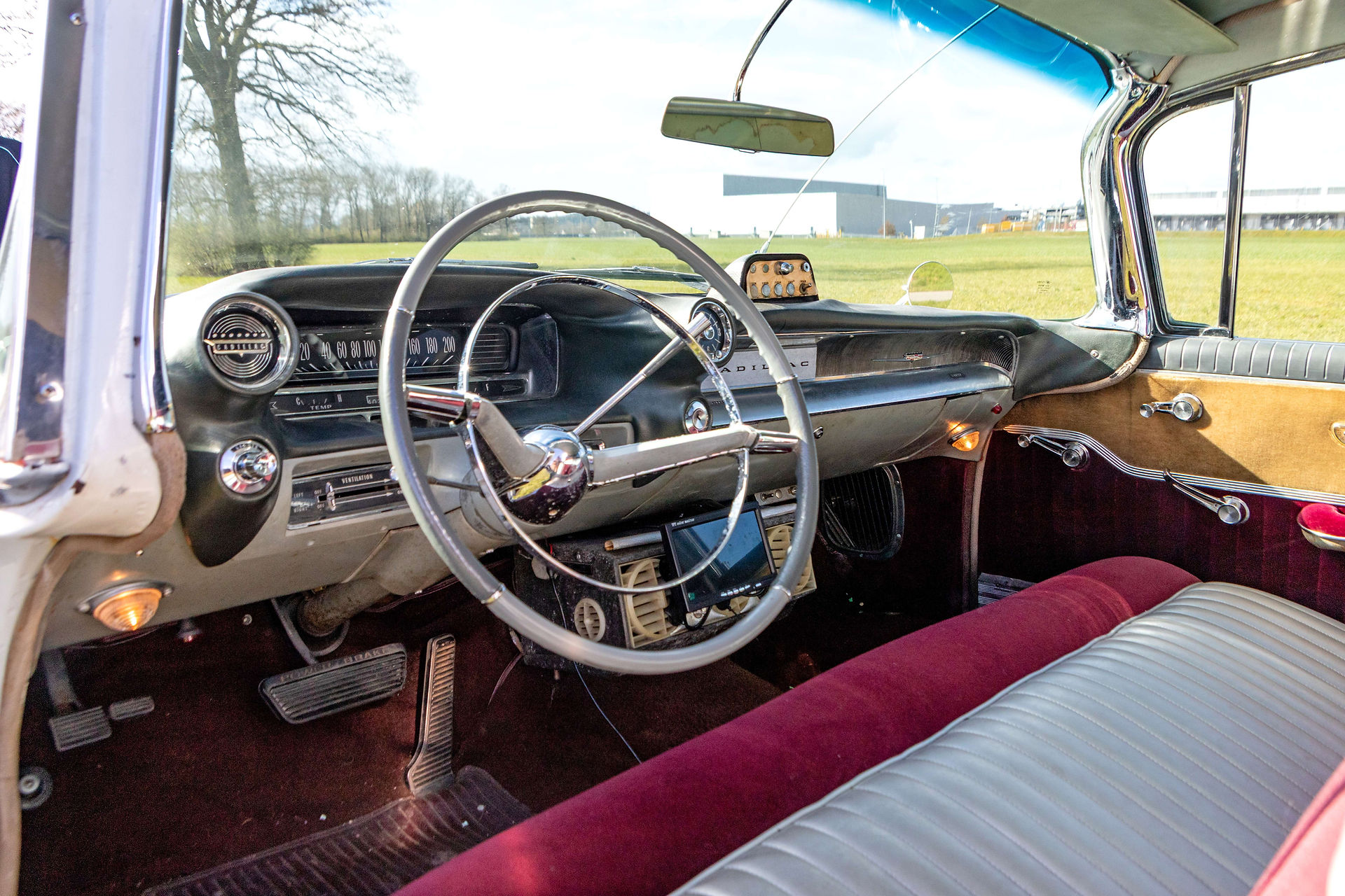 Cockpit des Cadillac Ecto-1 Replica der Swiss Ghostbusters