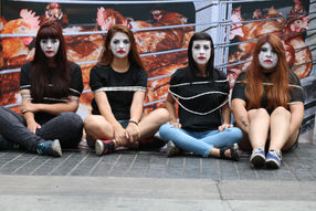 Empresas argentinas son presionadas a abandonar anticuados métodos de cría animal