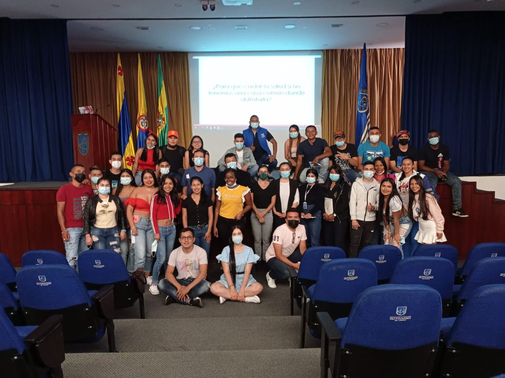 Equipo de Alimentando el Mañana Colombia con equipo de Uniautónoma de Cauca