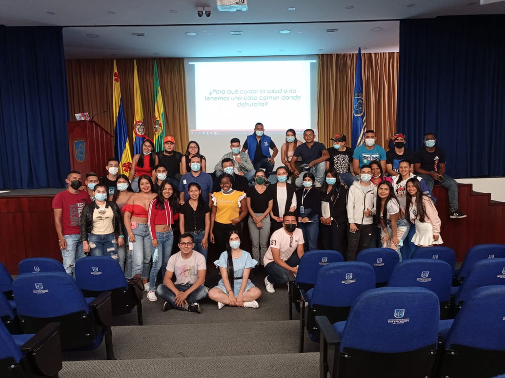 Equipo de Alimentando el Mañana Colombia con equipo de Uniautónoma de Cauca