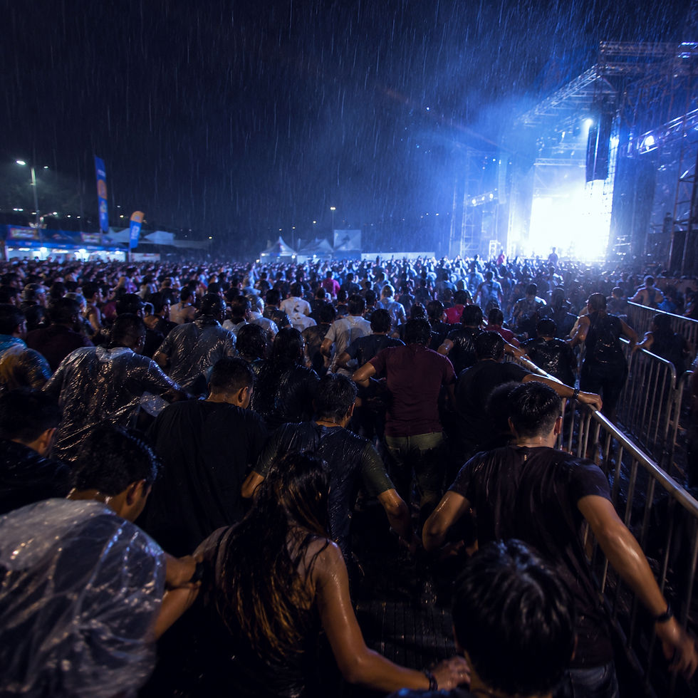 estampida humana provocada por lluvia