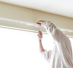 Persianas de janela suspensas