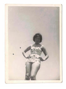 TanidikYabancilar O Yaz10.jpeg