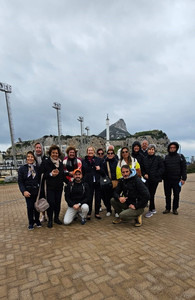 Viajantes reunidos em grupo no tour Semana Santa no Sul da Espanha