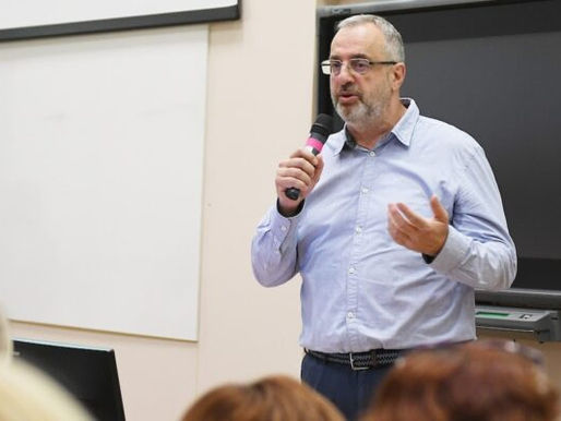 DR. RANKO RAJOVIĆ O IZAZOVIMA DANAŠNJEG RODITELJSTVA