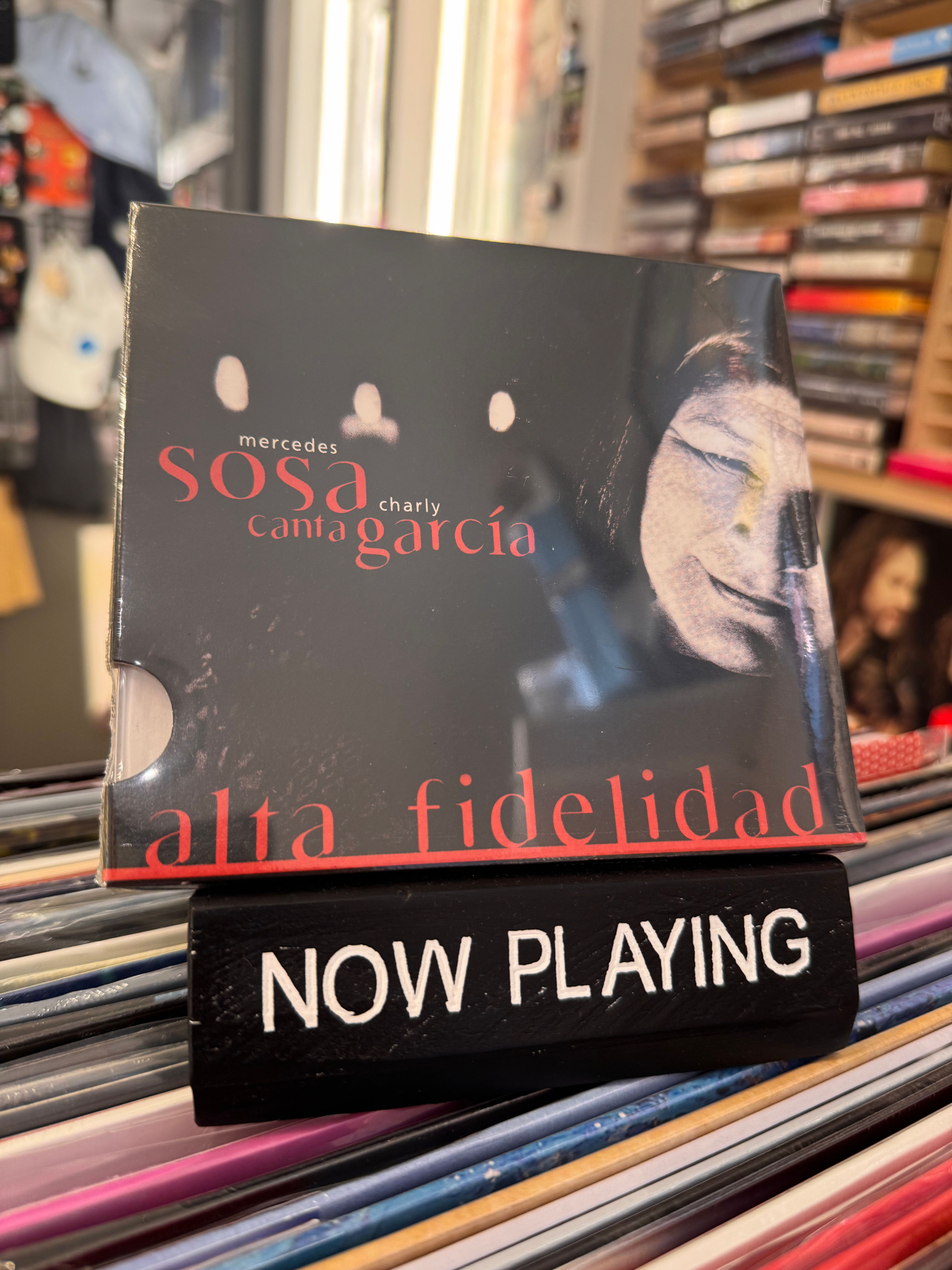 Mercedes Sosa - Alta Fidelidad · Mercedes Sosa Canta Charly García CD