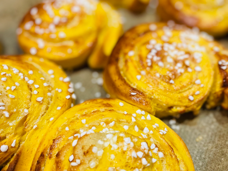 Saffransbullar med mandelmassa…