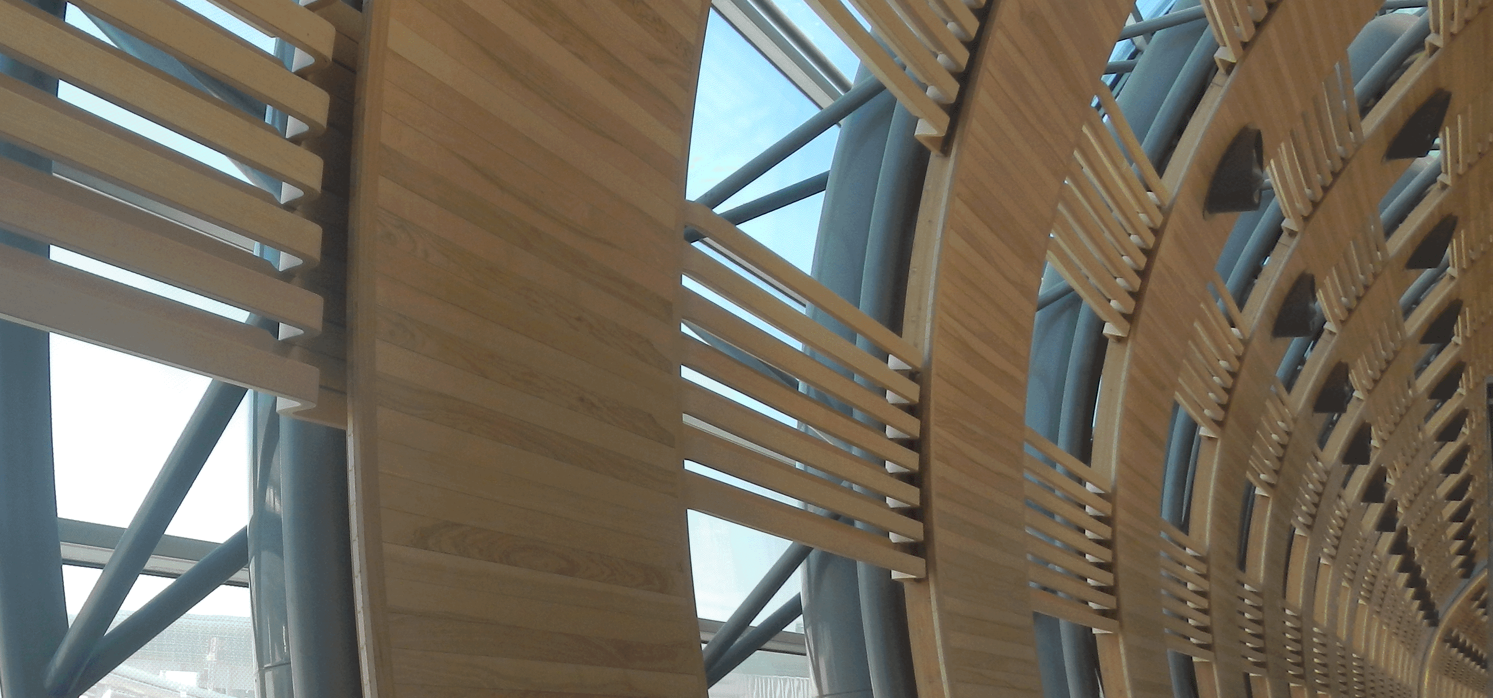 De Gaulle Airport 3.gif