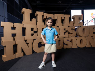 Xi-En is patient and supportive of her friend who is still learning to communicate effectively