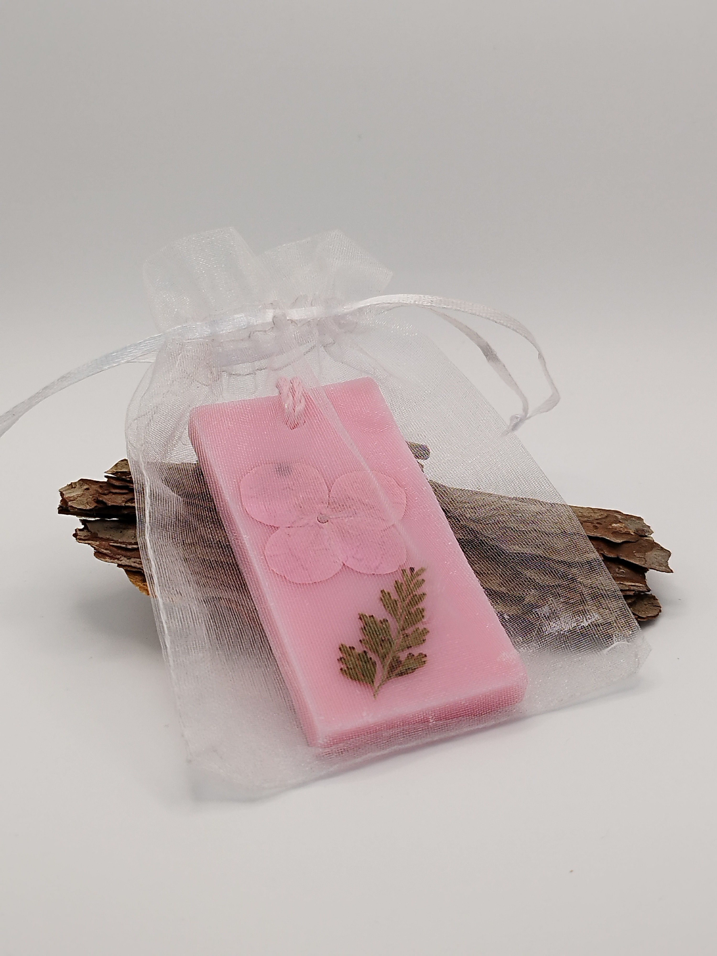 Suspension "Freesia"