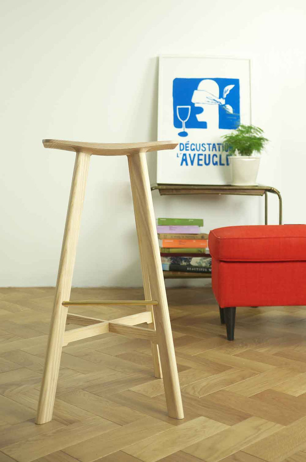 Thumbnail: LE2 winged bar stool