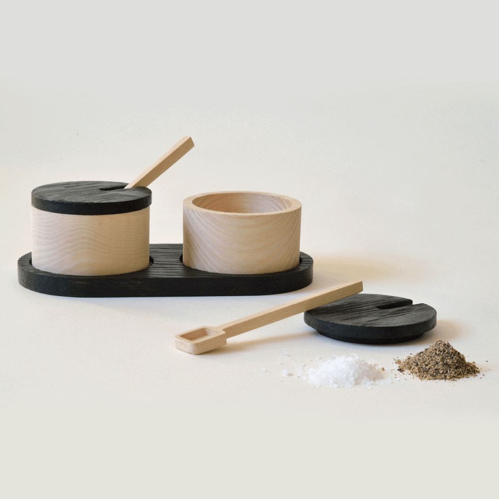 salt and pepper bowls