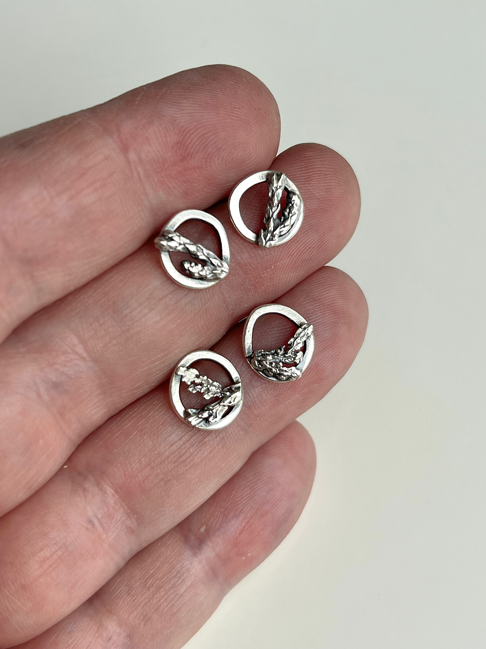 Thumbnail: Garden Studs