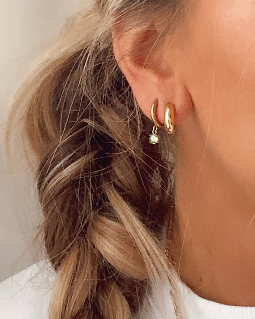 Thumbnail: Boucles Minis Créoles Zirconiums Onia