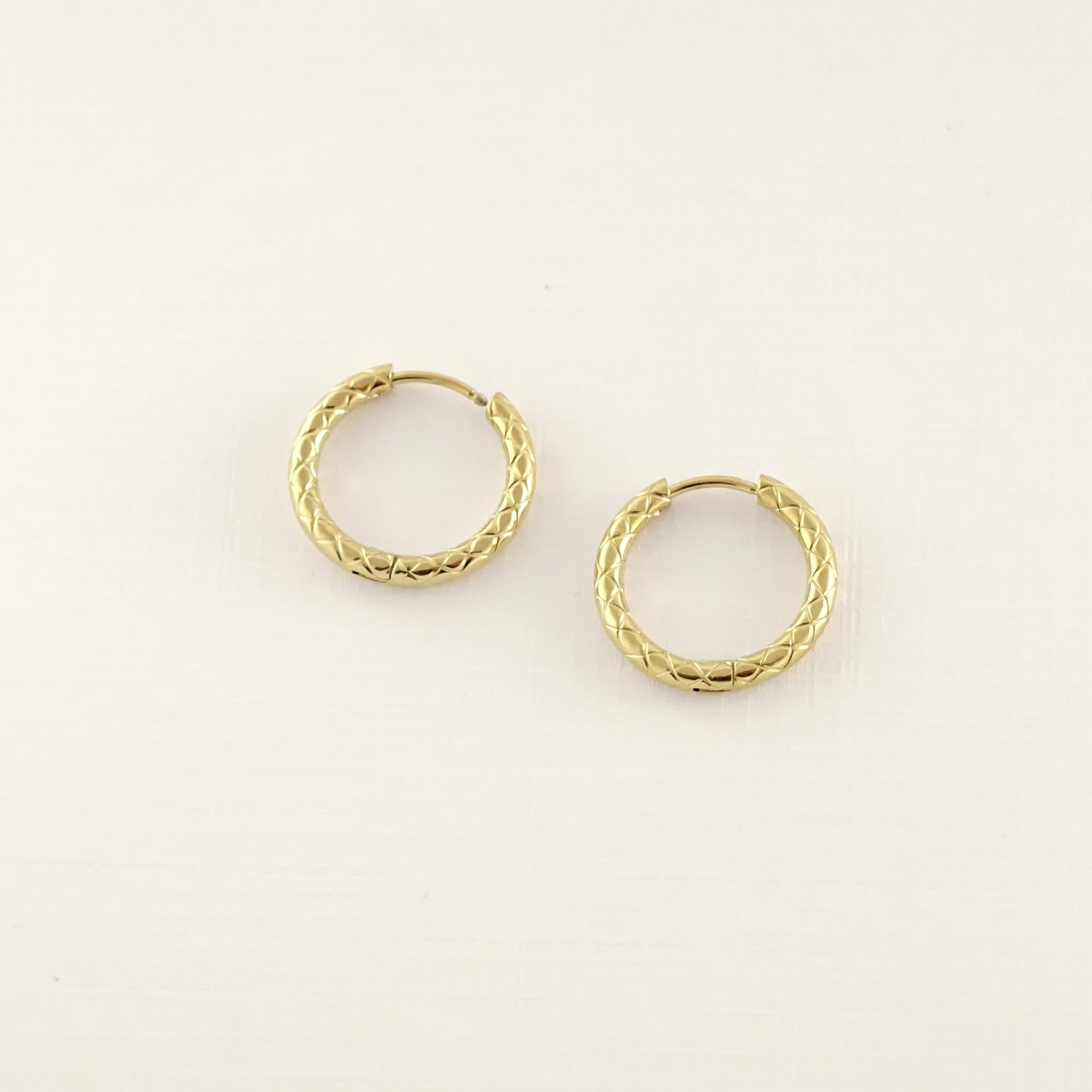 Boucles d'oreilles Anneaux dorés striés Valéria