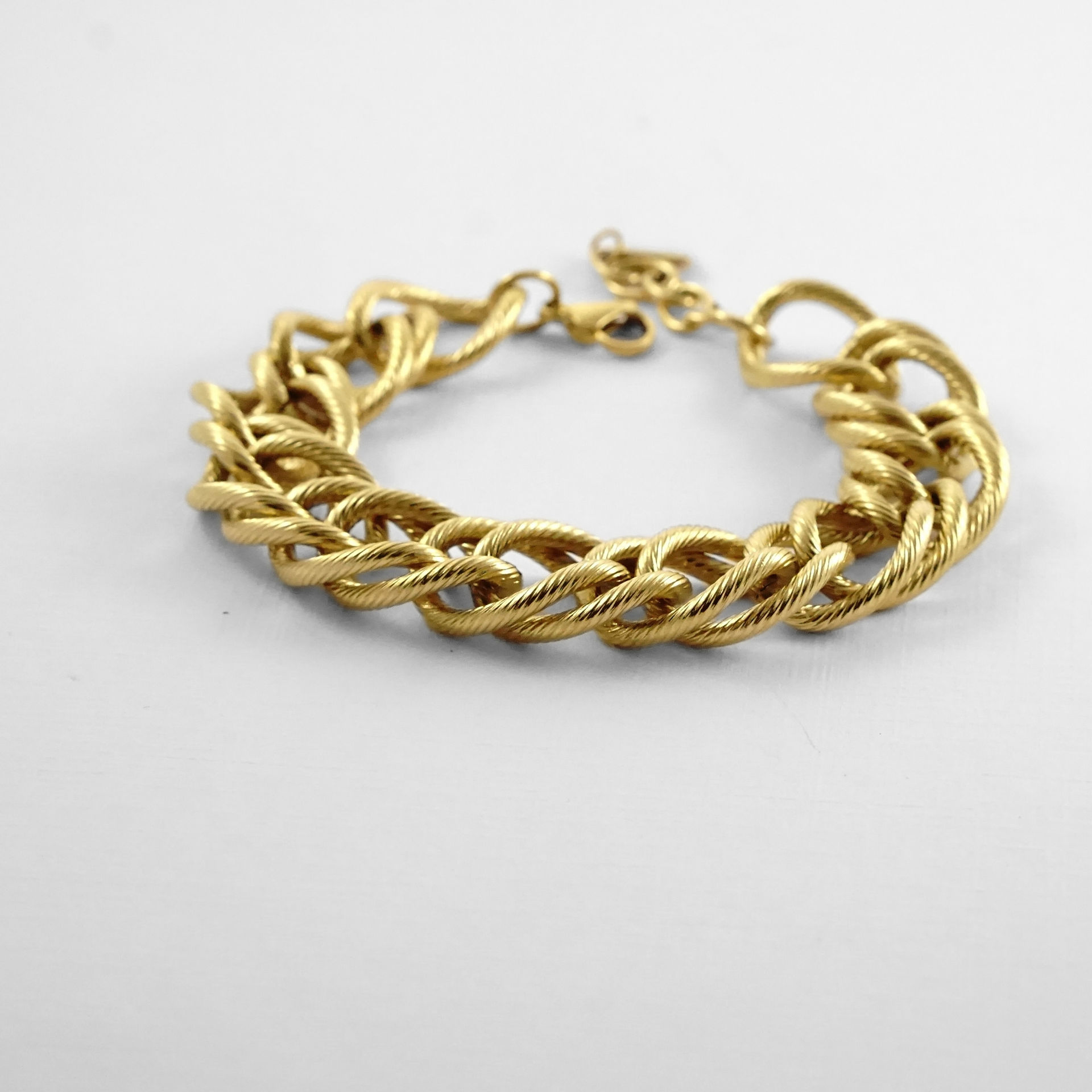 Bracelet maille large classe mob wife style acier doré
