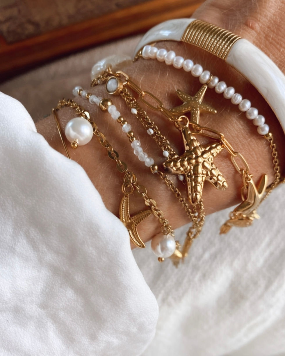 Thumbnail: Bracelet maille large décoré de breloques/Charms sur le thème océan