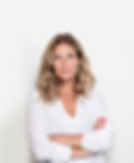 Middle Aged Woman in der weißen Bluse