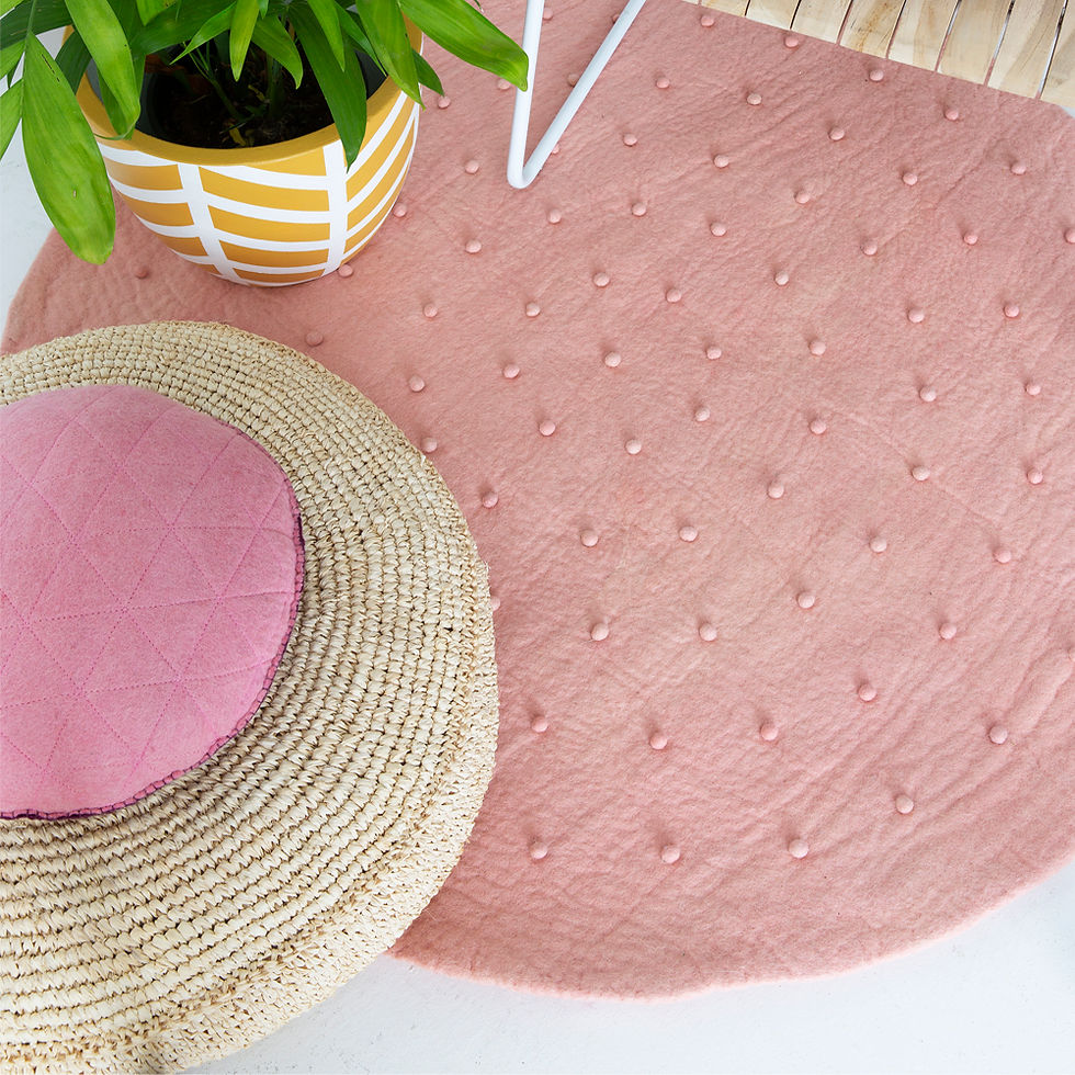 Jester Round Rug Rosa