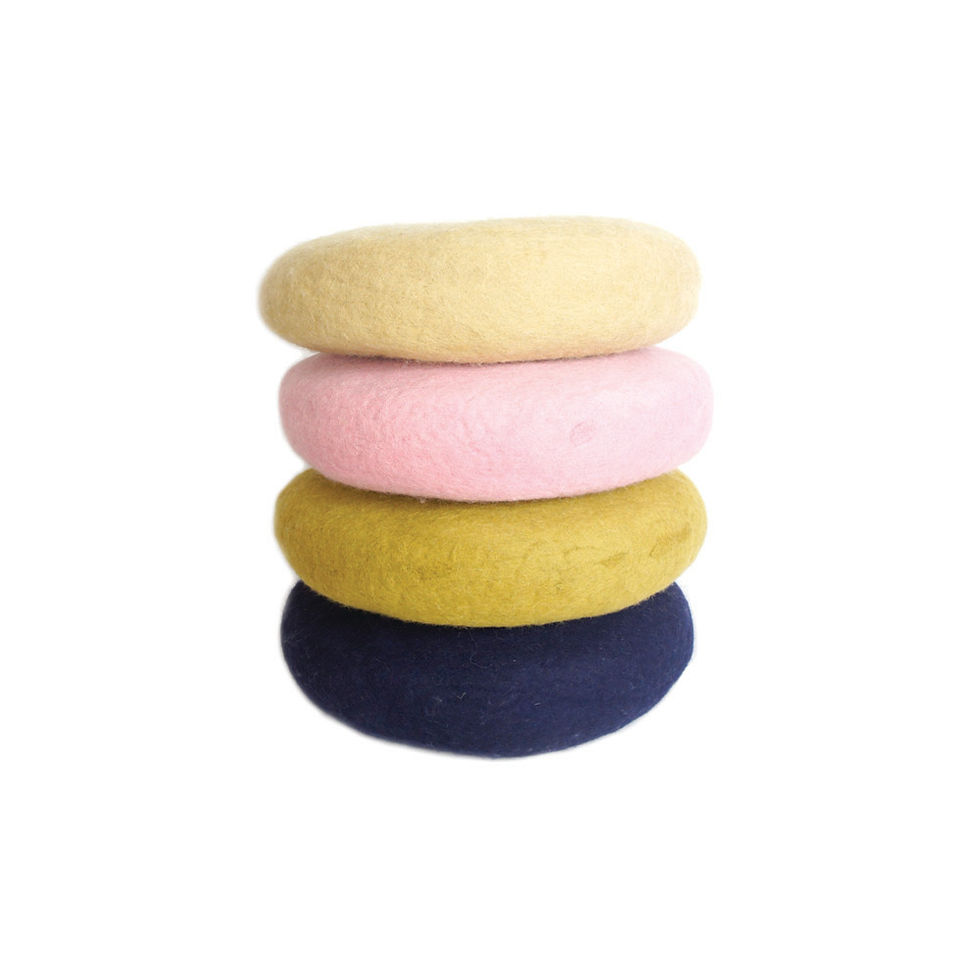 Pods Pirka Cushion Walnut