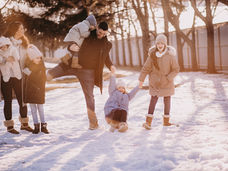 Why you should do a Winter Wonderland Session! | Montreal Family Photographer